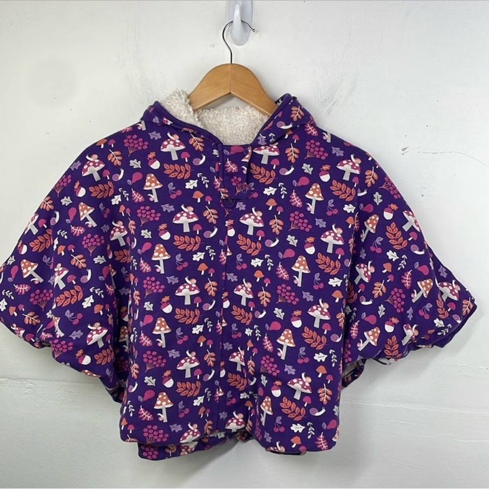 Piccalilly Fall leaves, mushrooms, snails Poncho Kids size XL 6-8 years